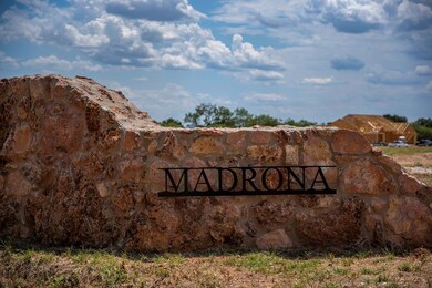 121 Madrona Ln unit 18, Fredericksburg, TX 78624 - photo 2