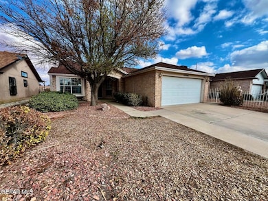 12266 Amstater Cir, El Paso, TX 79936 - photo 2