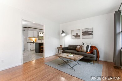 25-web-or-mls-4090-whitehall-rd