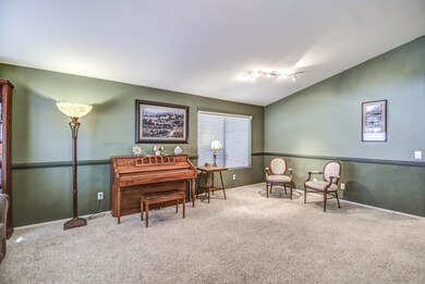 DINING LIVING 1