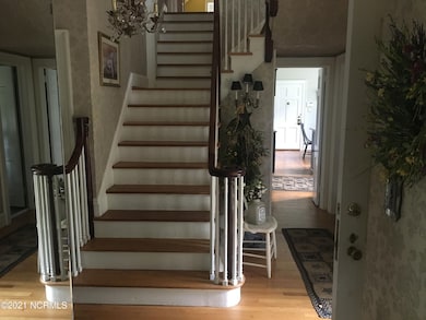 2_2_61894a58996a4_10390