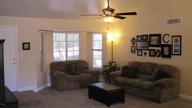 Great Room w/Bay Window