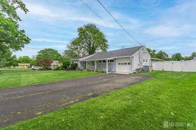 4 Cambridge Rd, Kendall Park, NJ 08824 - photo 3