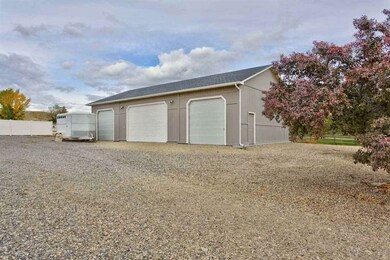 2316 Lower Pond Ln, Homedale, ID 83628 - photo 3