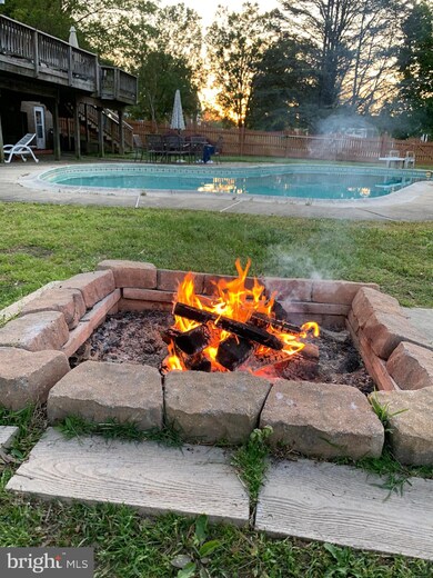 8001 Mckenstry Dr, Laurel, MD 20723 - photo 4