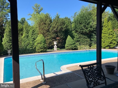 712 Maple Leaf Ln, Moorestown, NJ 08057 - photo 4