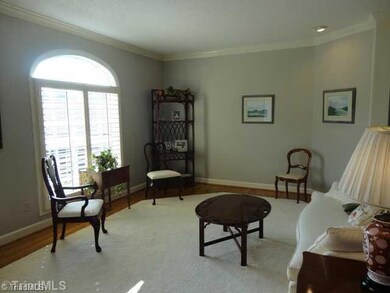 Living Room. Spacious and Bright