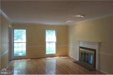 1135 Halesworth Dr, Potomac, MD 20854 - photo 2