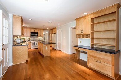 11 Hendrie Ln, Riverside, CT 06878 - photo 5