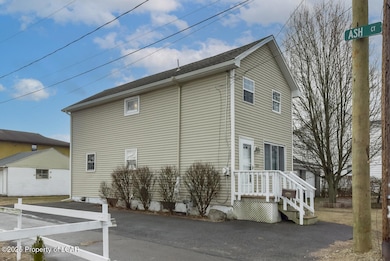 213 Cedar St, Exeter, PA 18643 - photo 2