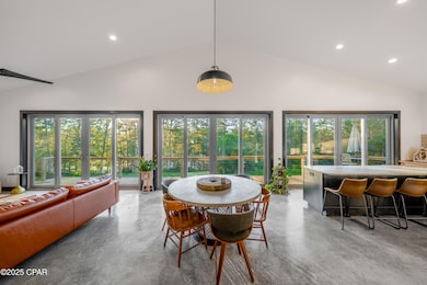 5101 Lake Bluff Cir, Marianna, FL 32446 - photo 2