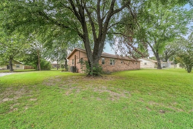 211 Adams St N, Mena, AR 71953 - photo 5