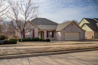 4412 S Redbud Ave, Broken Arrow, OK 74011 - photo 2