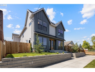 4512 NE Wygant St, Portland, OR 97218 - photo 3