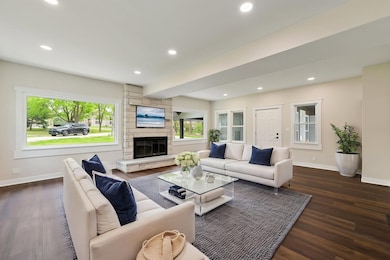 6N362 Riverside Dr, Saint Charles, IL 60174 - photo 5