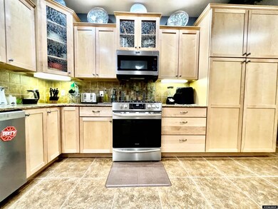 911 Recluse Ct, Casper, WY 82609 - photo 2