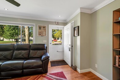 06-2040-Adelpha-Ave-WindowStill-Rea