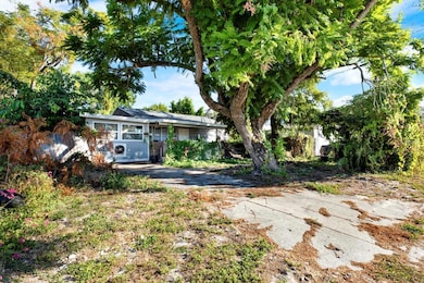 2221 28th Ave N, Saint Petersburg, FL 33713 - photo 4