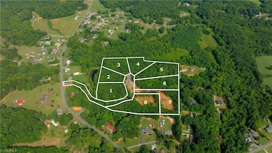 732-3 Mountain View Rd, King, NC 27021 - photo 5