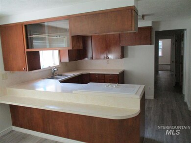 2001 Yale Ave, Burley, ID 83318 - photo 2