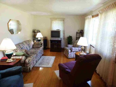 169 Jones Rd, Saratoga Springs, NY 12866 - photo 2