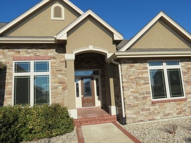 3612 Eastridge Cir, Manhattan, KS 66503 - photo 2