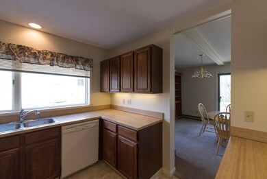 108 Fairway Village unit 108, Leeds, MA 01053 - photo 5