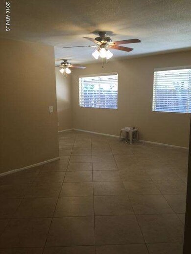 Familyroom2