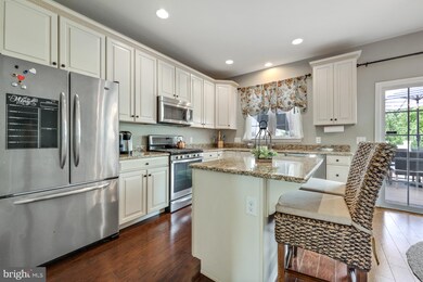 803 S Haines Cir, Downingtown, PA 19335 - photo 6