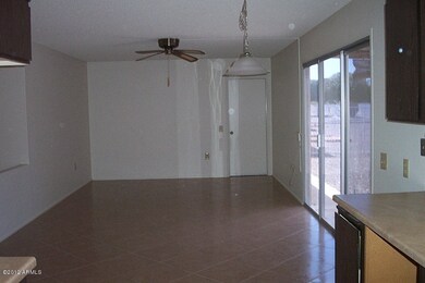 ALL TILED FAMILY/DINING AREA