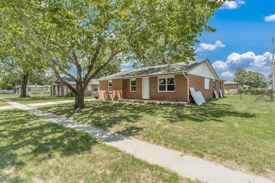 1506 E Del Mar St, Wichita, KS 67216 - photo 3
