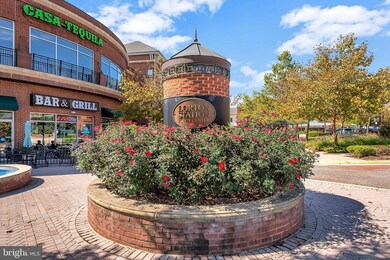 9247 Cardinal Forest Ln unit 201, Lorton, VA 22079 - photo 2