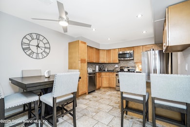 68 Gina Ct unit 294, Staten Island, NY 10314 - photo 7