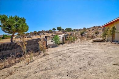 32425 Weber Way, Hemet, CA 92544 - photo 2