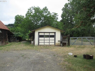 302 NE Oak St, Sheridan, OR 97378 - photo 5