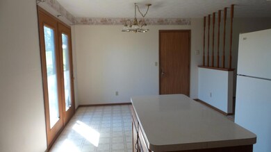 2119 Ogden Rd, Wilmington, OH 45177 - photo 2