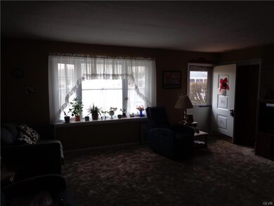 5591 Mohawk Dr, Bethlehem, PA 18017 - photo 6