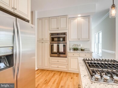 8104 Willingboro Ct, Gainesville, VA 20155 - photo 7