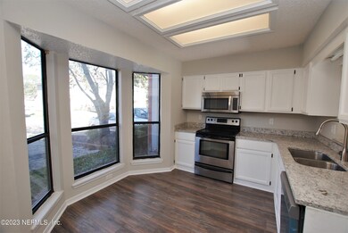 5662 Bennington Dr, Jacksonville, FL 32244 - photo 5