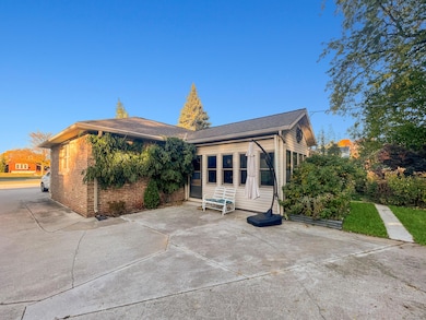 1825 Waldo Blvd, Manitowoc, WI 54220 - photo 2