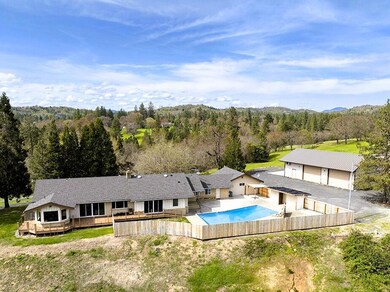 House w/ Shop & Pool