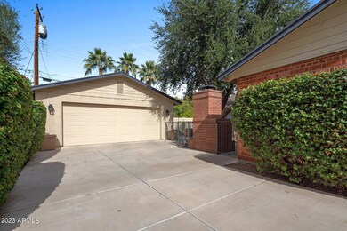 Garage: Double width Driveway