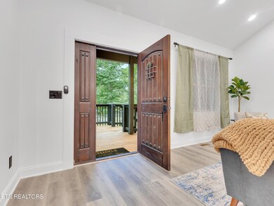 1395 Willow Creek Ln, Sevierville, TN 37876 - photo 5