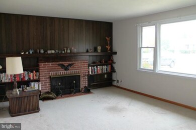 9905 Falls View Ct, Perry Hall, MD 21128 - photo 3