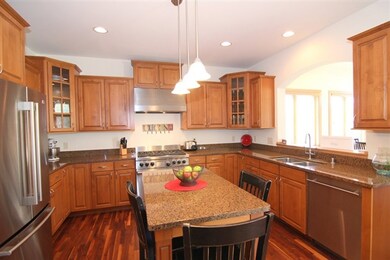 6854 Springton Dr, Middleton, WI 53562 - photo 3