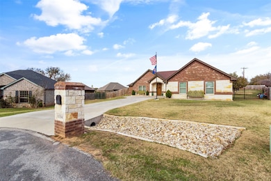 6504 Arcola Ct, Granbury, TX 76049 - photo 2