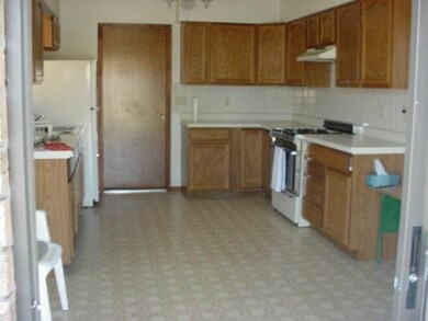 892 Sherwood Dr, Alamogordo, NM 88310 - photo 2