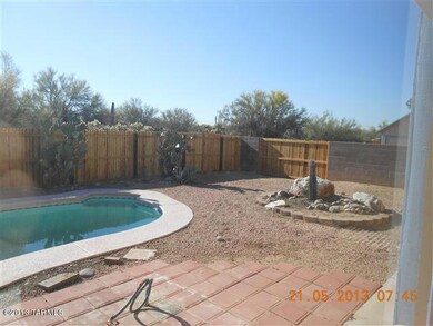 052 (Small)