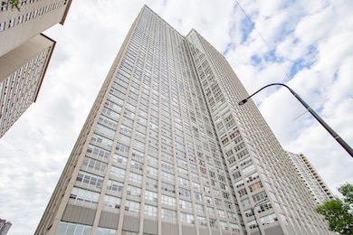 Park Place Tower unit 5104, Chicago, IL 60613 - photo 2