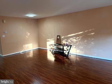 15869 Pebblewood St, Dumfries, VA 22025 - photo 5